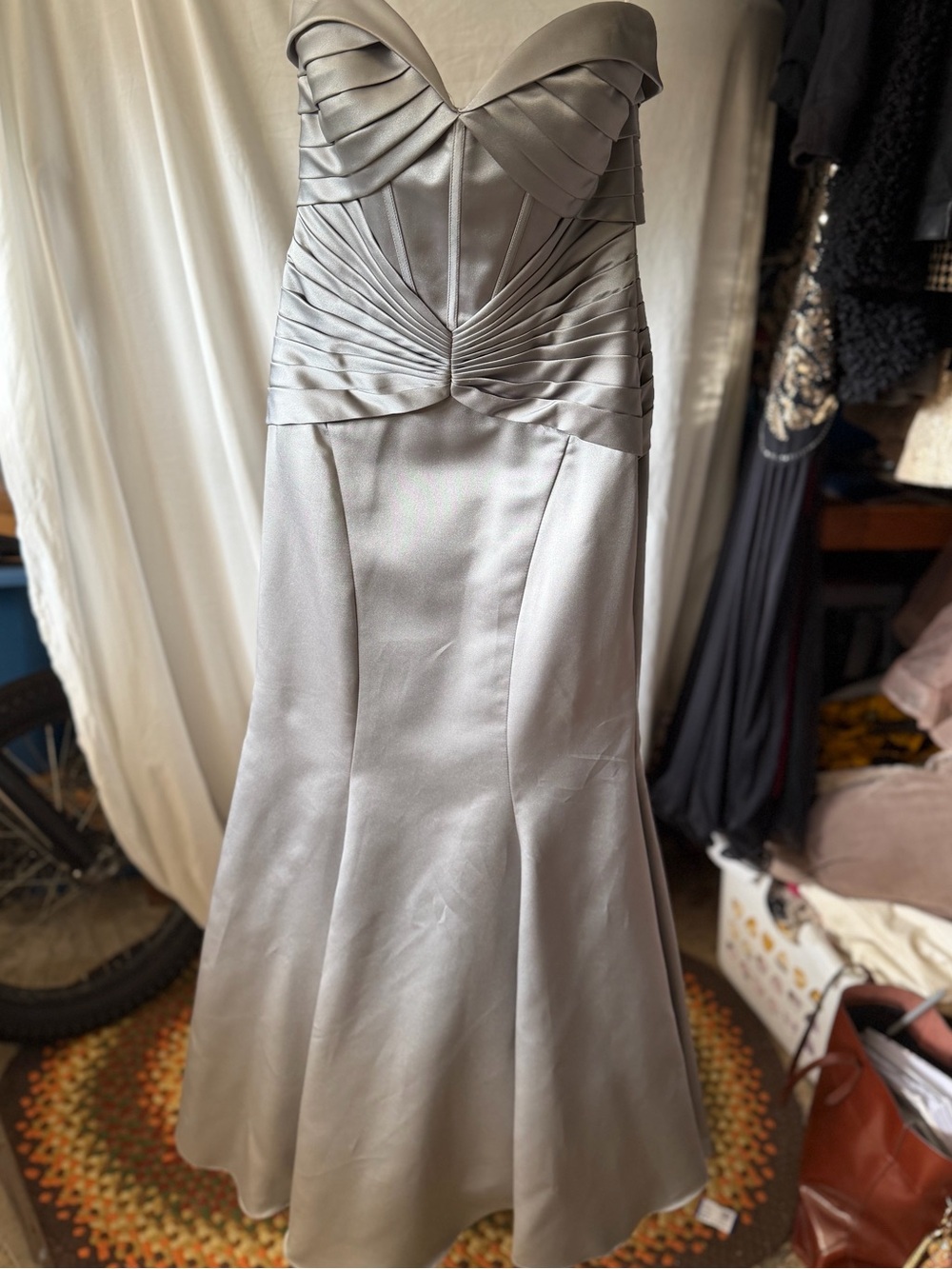 Zac Posen Silver Strapless Satin Mermaid Gown - Picture 4 of 7